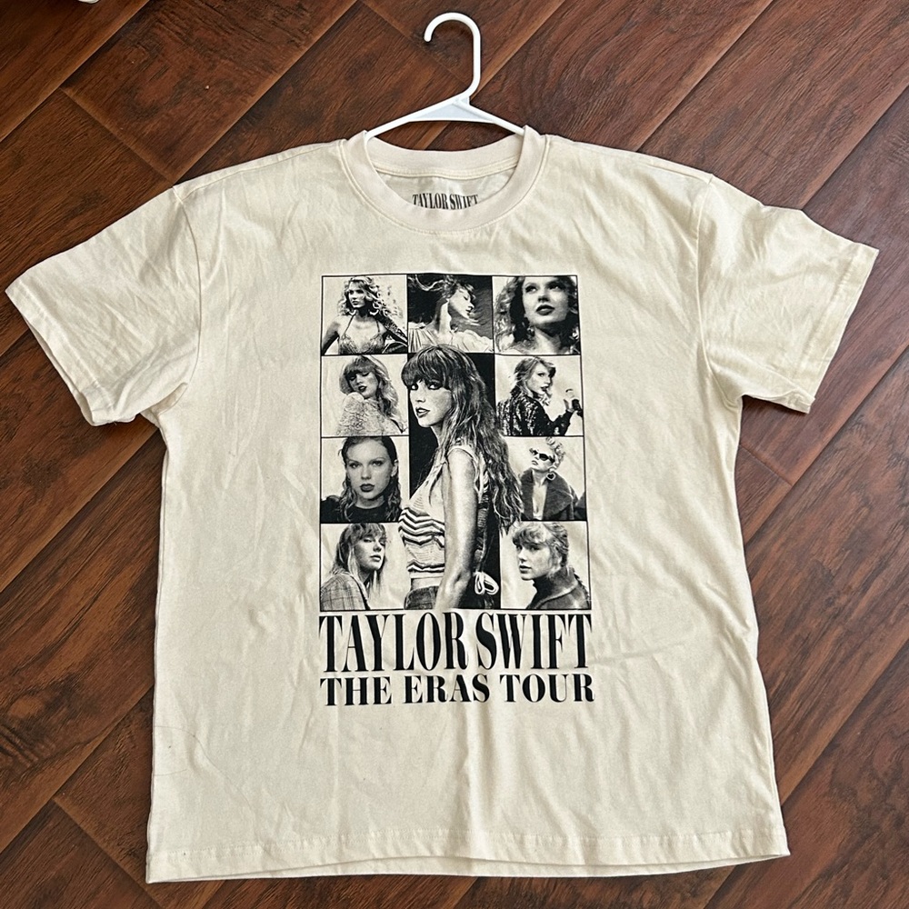 TAYLOR SWIFT ERAS TOUR SIZE LARGE CREAM T-SHIRT